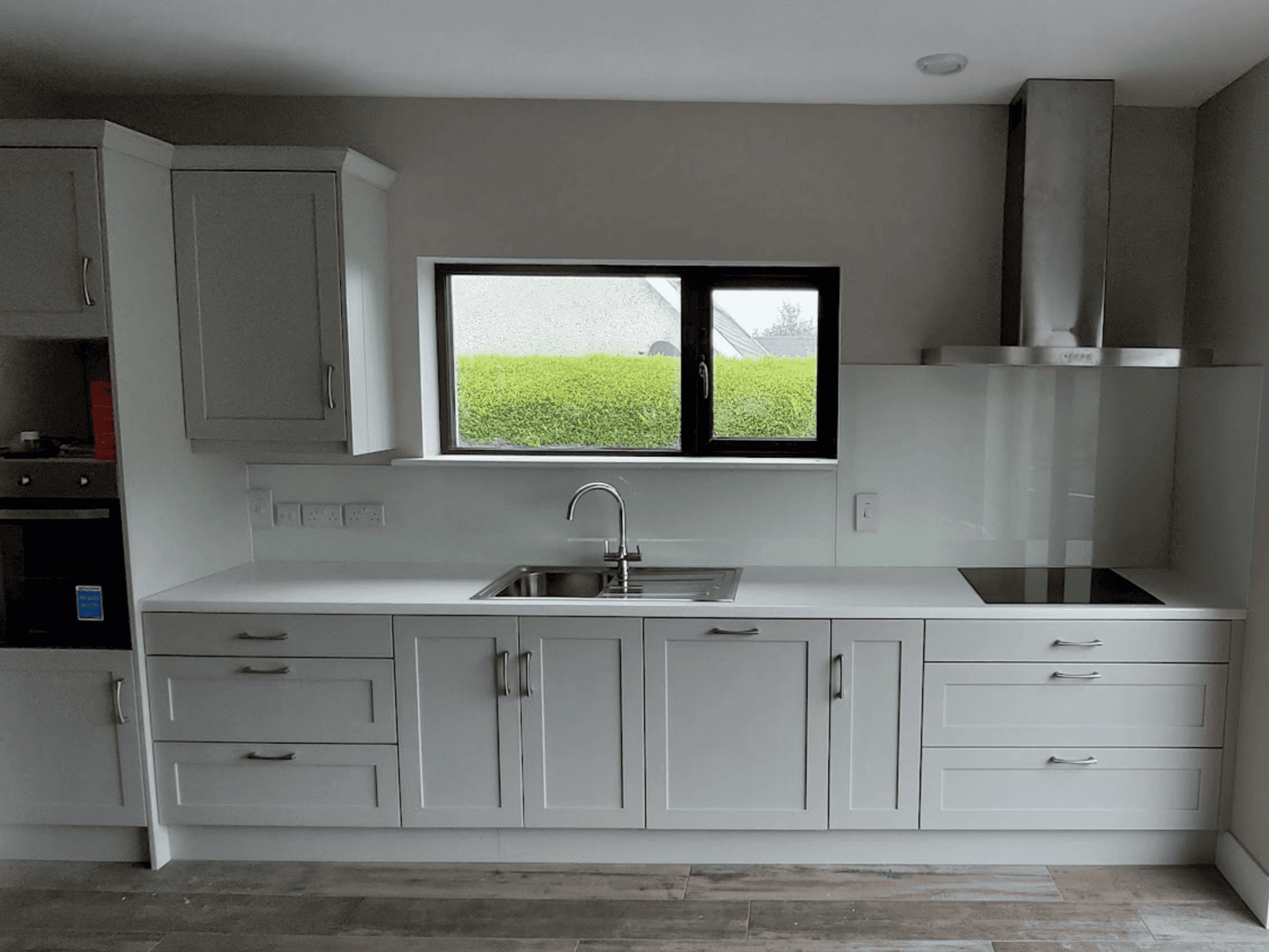 coloured-kitchen-splashbacks